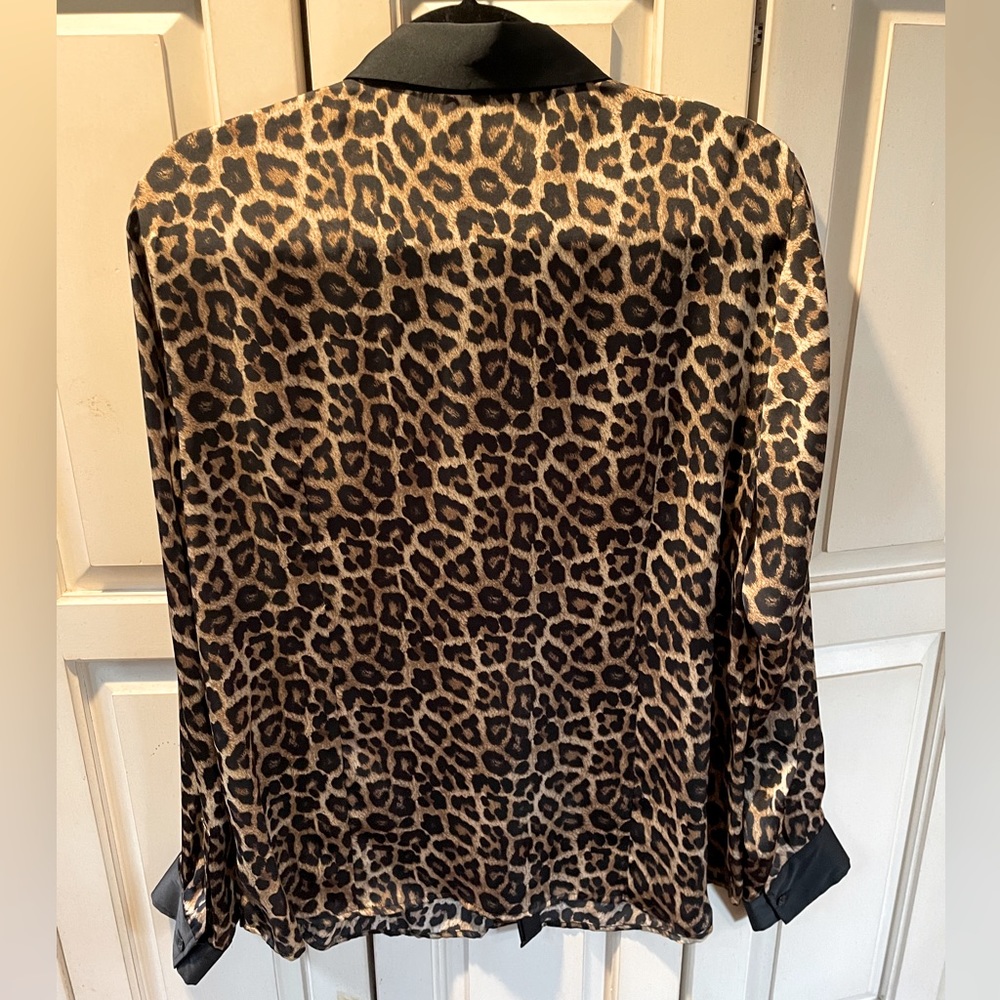 Micheal Kors leopard blouse - Picture 2 of 5